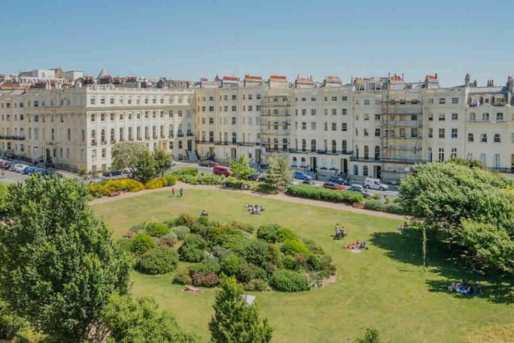 Regency Grade II Listed Townhouse By Centre And Beach Brighton ภายนอก รูปภาพ