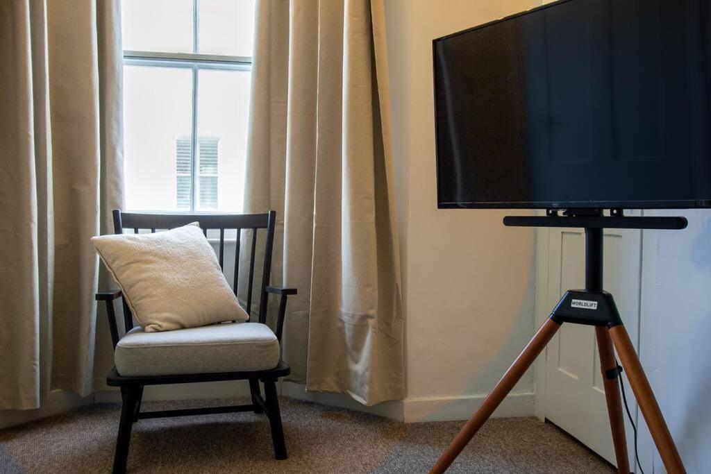 Regency Grade II Listed Townhouse By Centre And Beach Brighton ภายนอก รูปภาพ