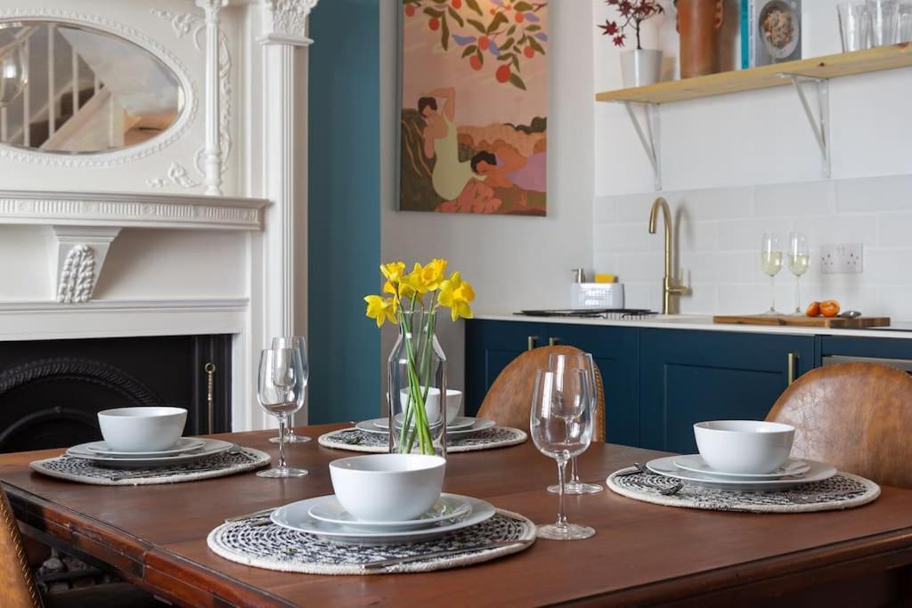 Regency Grade II Listed Townhouse By Centre And Beach Brighton ภายนอก รูปภาพ