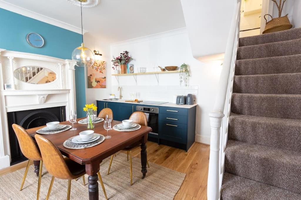 Regency Grade II Listed Townhouse By Centre And Beach Brighton ภายนอก รูปภาพ